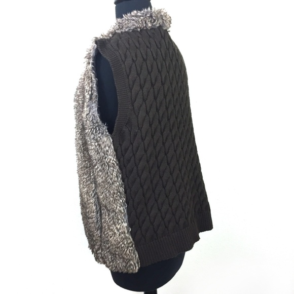 ↓ $27 Sebby Faux Fur Vest Size L - Picture 4 of 7